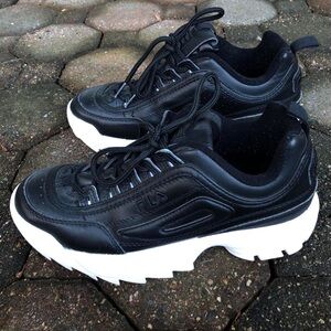 Fila Men's Black and White Sneakers